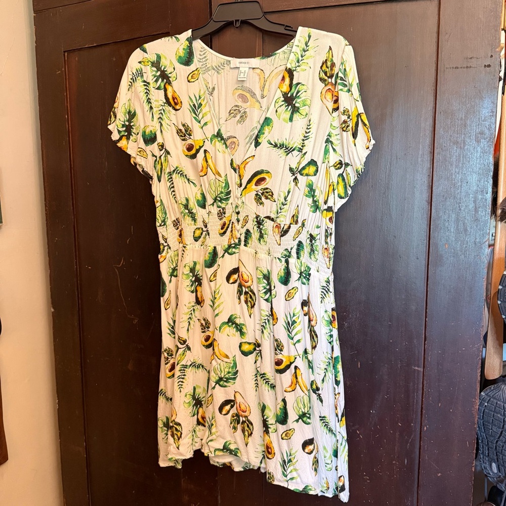 Forever 21 Tropical Print Dress 🥑 🌿